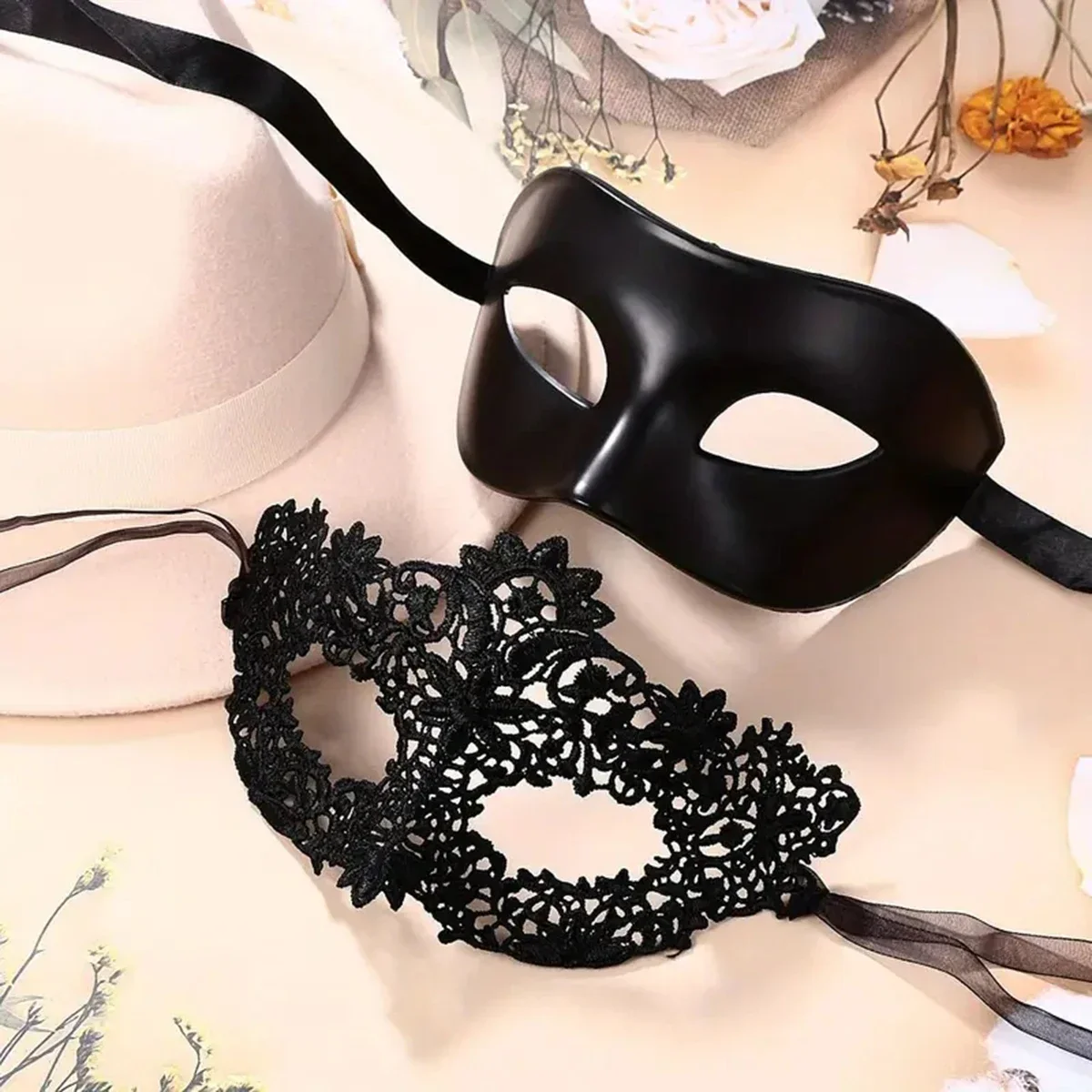 2pcs Elegant Black Lace Masque - огляд і ціна Black Face Mask Pack